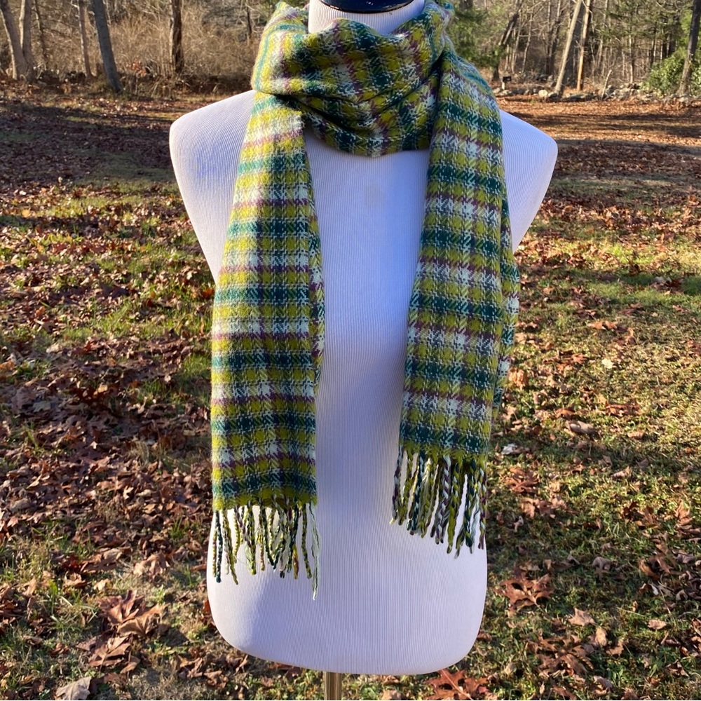 SCARF SCOTLAND CASHMERE GREEN WHITE PURPLE PLAID FRINGE ACCESSORY MUFFLER
